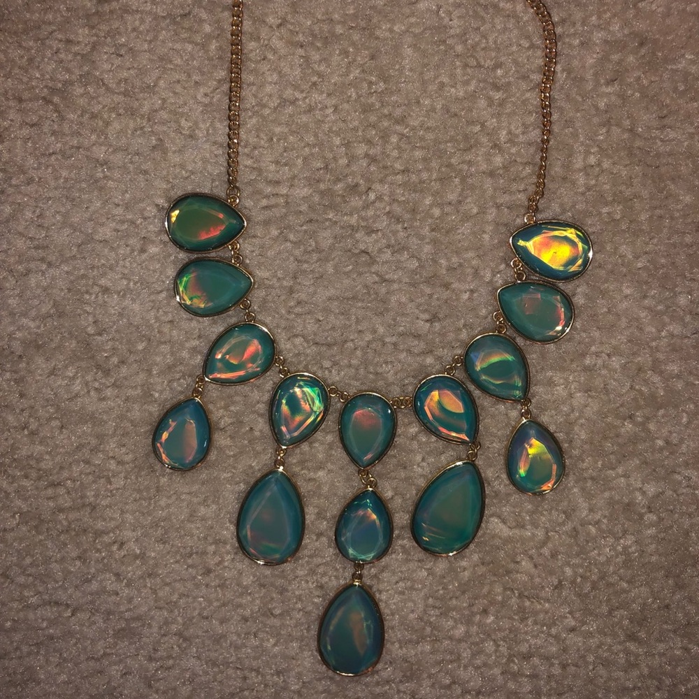 iridescent Teal Accent Necklace and Earring Set